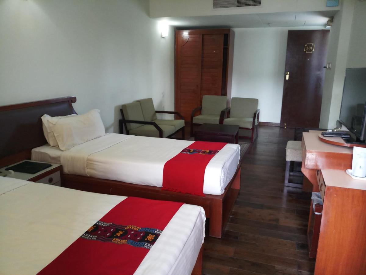 Hotel Japfu Kohima Esterno foto