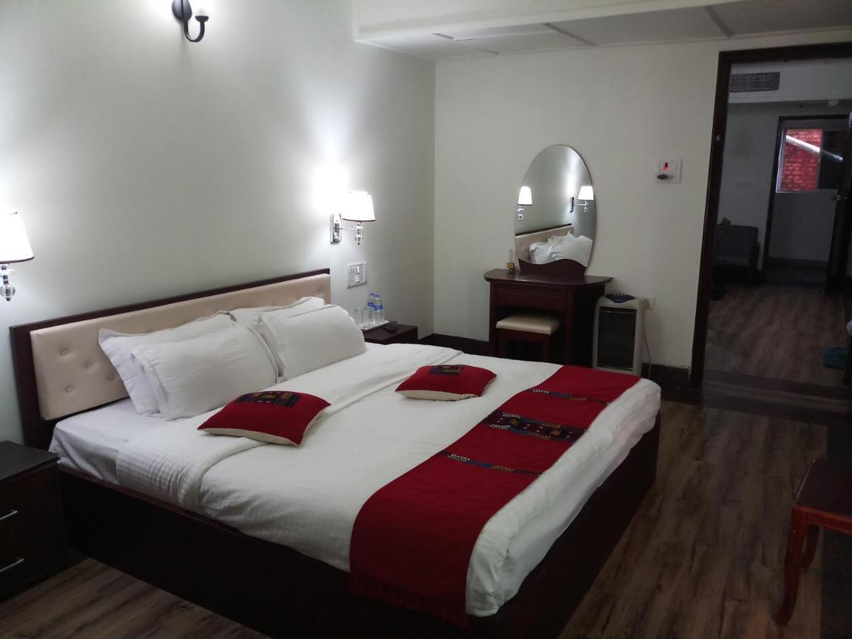 Hotel Japfu Kohima Esterno foto