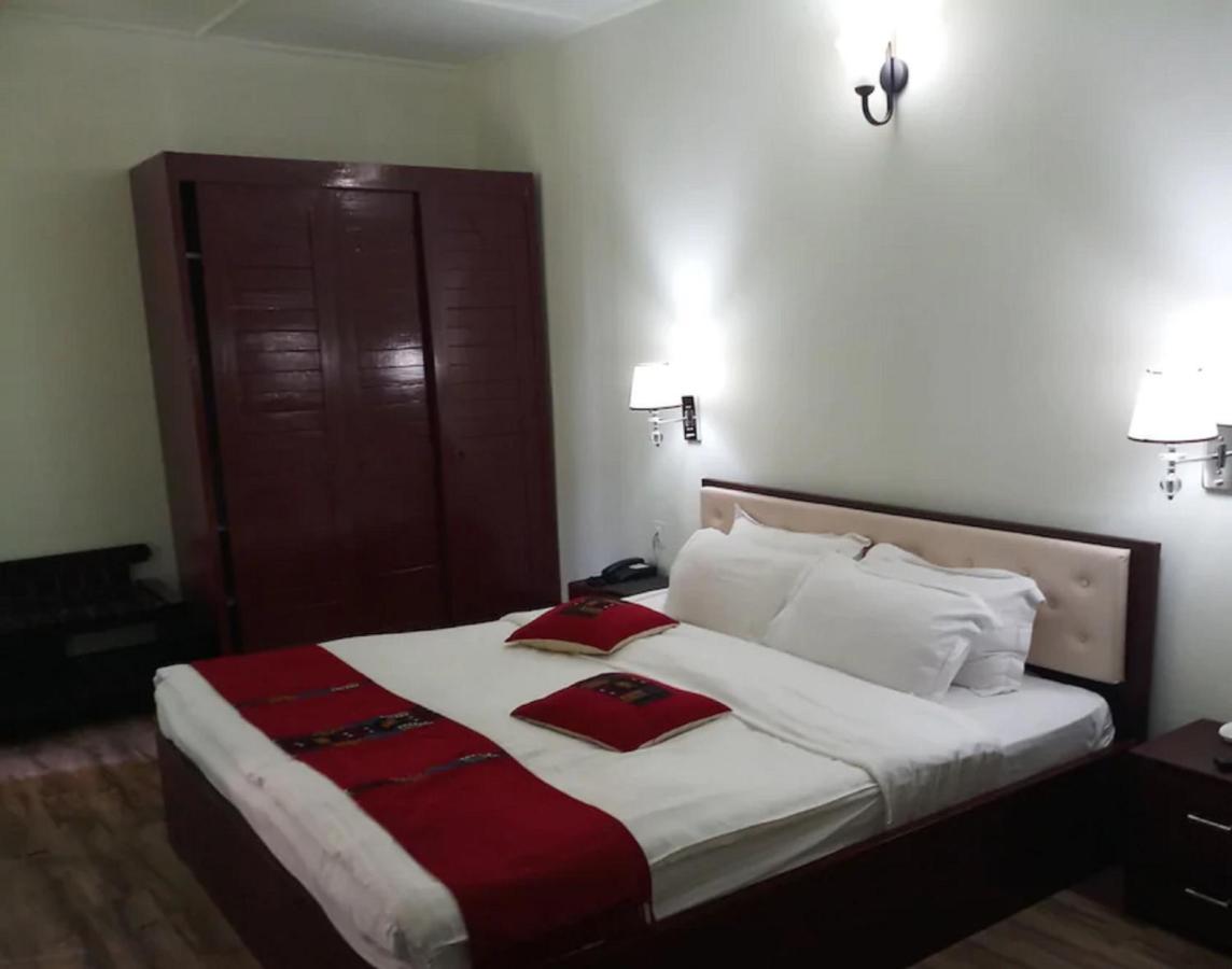 Hotel Japfu Kohima Esterno foto