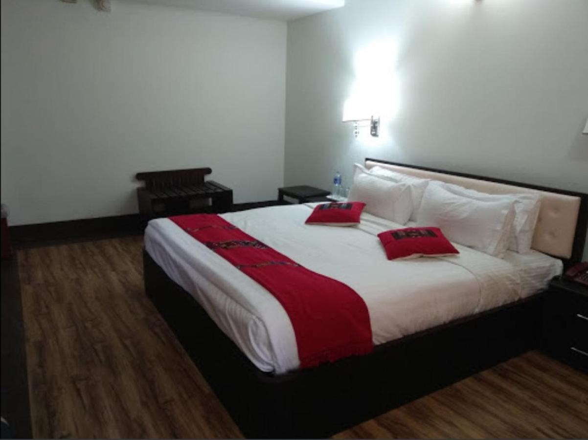 Hotel Japfu Kohima Esterno foto